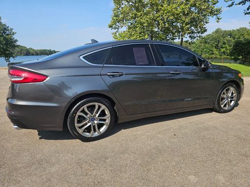 Used 2019 Ford Fusion SEL FWD image 4