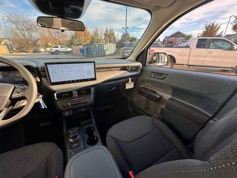 New 2025 Ford Maverick XL w/ Equipment Group 101A image 17