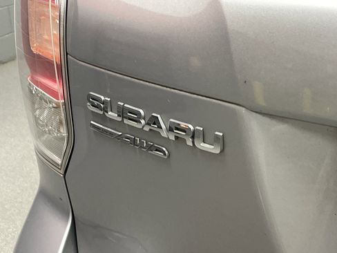 Used 2018 Subaru Forester 2.5i w/ Alloy Wheel Package image 43