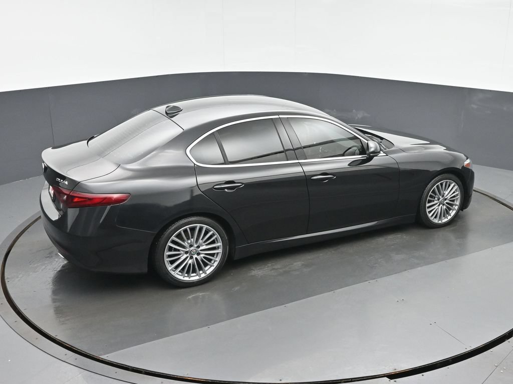 Used 2017 Alfa Romeo Giulia Ti w/ TI Lusso Light Wood Package RWD image 36