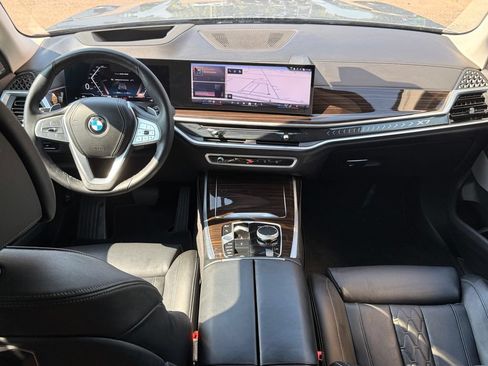 Used 2026 BMW X7 xDrive40i AWD/4WD image 35