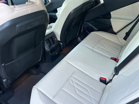 Used 2025 BMW X3 xDrive30i w/ Premium Package image 15