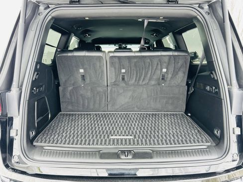 Used 2025 Jeep Wagoneer Series II image 29