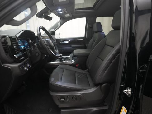 Used 2023 Chevrolet Silverado 1500 LTZ w/ LTZ Premium Package AWD/4WD image 7