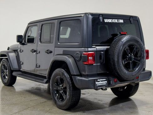 Used 2022 Jeep Wrangler Unlimited Sport image 9
