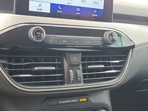 Used 2022 Ford Escape SEL image 29