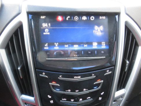 Used 2013 Cadillac SRX Luxury image 20