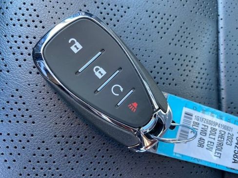 Certified 2023 Chevrolet Bolt EUV Premier w/ Sun & Sound Package image 26