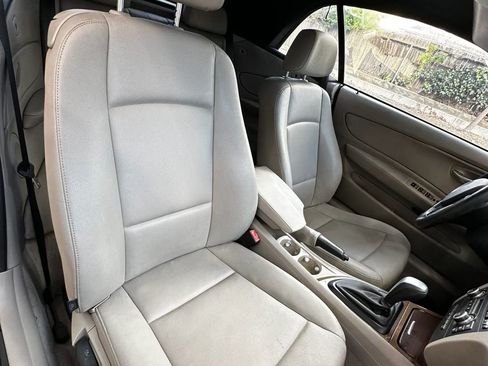 Used 2009 BMW 128i Convertible image 35