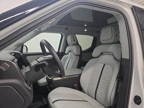Used 2023 Rivian R1T Adventure AWD/4WD image 20