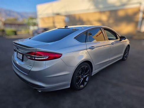 Used 2018 Ford Fusion SE w/ Equipment Group 201A FWD image 6