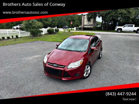 Used 2013 Ford Focus SE FWD image 1