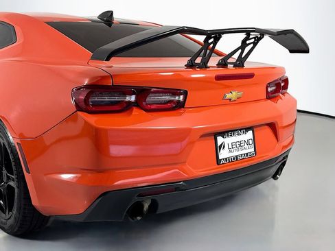 Used 2020 Chevrolet Camaro LT RWD image 7