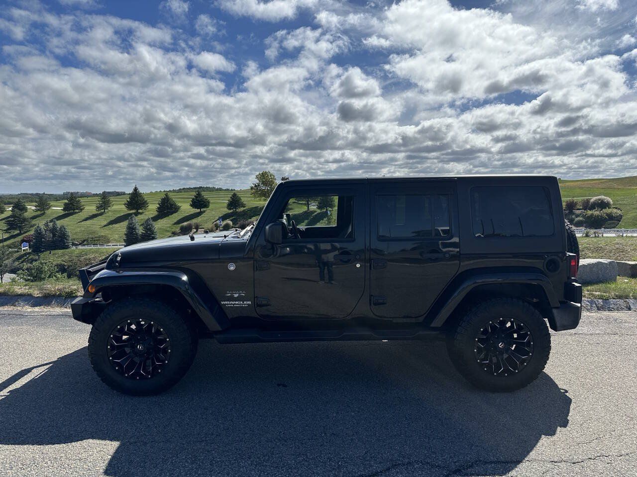 Used 2016 Jeep Wrangler Unlimited Sahara w/ Dual Top Group AWD/4WD image 7