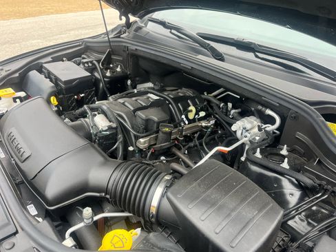 Used 2025 Dodge Durango R/T w/ Blacktop Package image 12