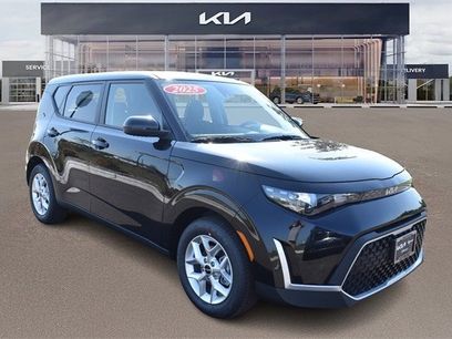 New 2025 Kia Soul LX