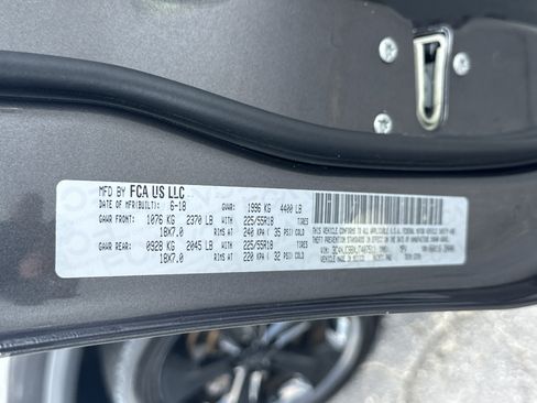 Used 2018 Jeep Compass Latitude w/ Popular Equipment Group FWD image 35
