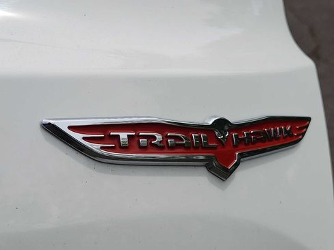 Certified 2022 Jeep Renegade Trailhawk AWD/4WD image 30