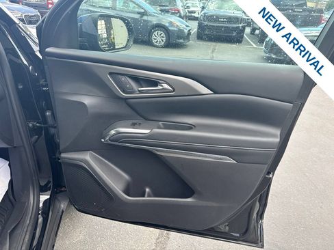 Used 2025 Chevrolet Traverse LT w/ Midnight/Sport Edition AWD/4WD image 10