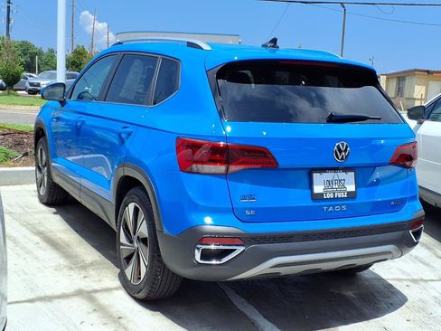 Used 2024 Volkswagen Taos SE AWD/4WD image 2