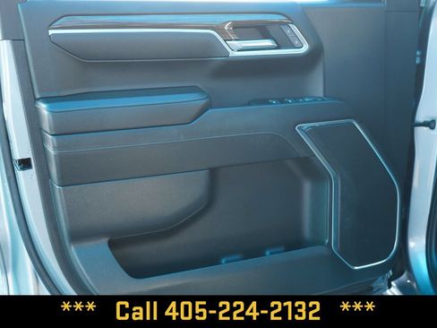 Used 2025 Chevrolet Silverado 1500 LT AWD/4WD image 16