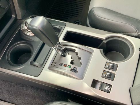 Used 2022 Toyota 4Runner SR5 Premium image 44