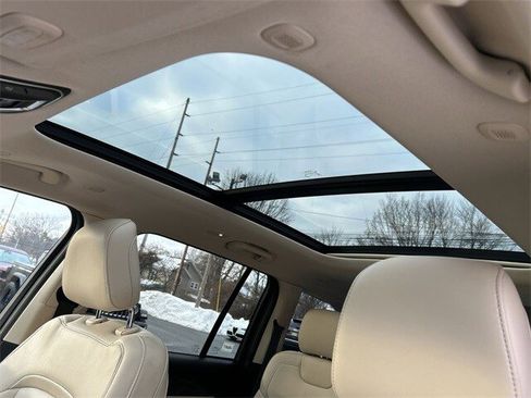 Certified 2022 Jeep Grand Cherokee Limited image 24