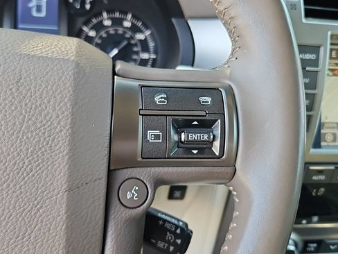 Used 2015 Lexus GX 460 w/ Premium Package AWD/4WD image 12