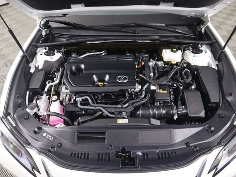 Certified 2025 Lexus ES 300h w/ Premium Package image 29