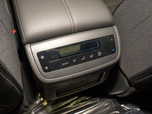 New 2025 Nissan Pathfinder SV image 9