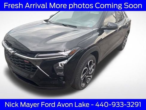 Used 2025 Chevrolet Trax RS w/ Sunroof Package image 9