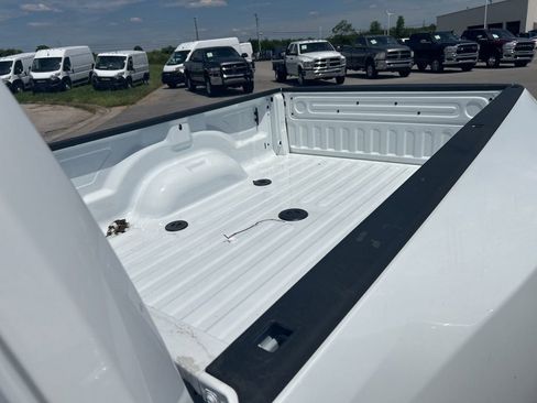 Used 2026 RAM 3500 Tradesman w/ Chrome Appearance Group A AWD/4WD image 15