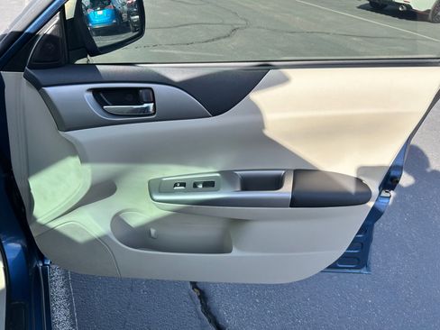 Used 2010 Subaru Impreza 2.5i Premium image 26