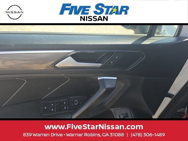 Used 2024 Volkswagen Tiguan SE R-Line FWD image 14