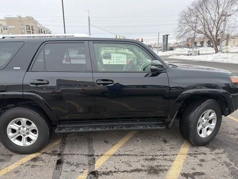 Used 2017 Toyota 4Runner SR5 Premium image 6