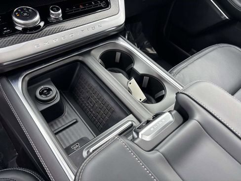 New 2025 Ford Expedition Max Platinum w/ Stealth Performance Package image 23