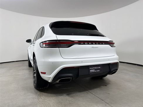 Certified 2025 Porsche Macan image 20