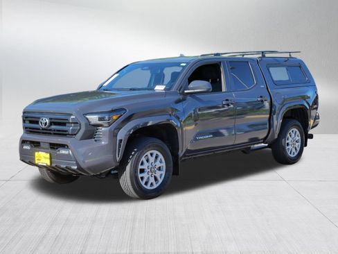 Certified 2024 Toyota Tacoma SR5 AWD/4WD image 3