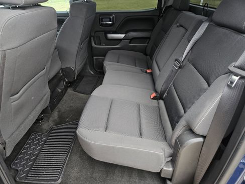 Used 2018 Chevrolet Silverado 1500 LT w/ Texas Edition image 23