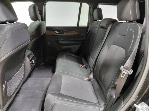 Used 2025 Jeep Grand Cherokee Laredo X w/ Luxury Tech Group I AWD/4WD image 40