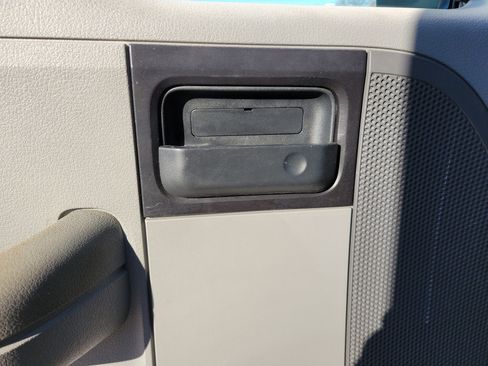 Used 2006 Ford F150 STX image 16