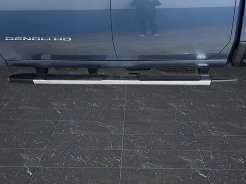 Used 2025 GMC Sierra 3500 Denali image 39