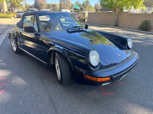 Used 1989 Porsche 911 Carrera RWD image 3