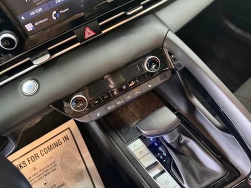 Used 2022 Hyundai Elantra SEL w/ Convenience Package image 26