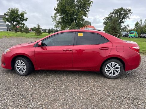 Used 2018 Toyota Corolla LE FWD image 6
