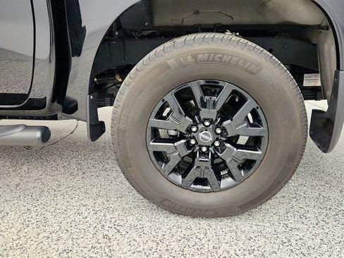 Used 2023 Nissan Frontier SV w/ Midnight Edition Package image 9