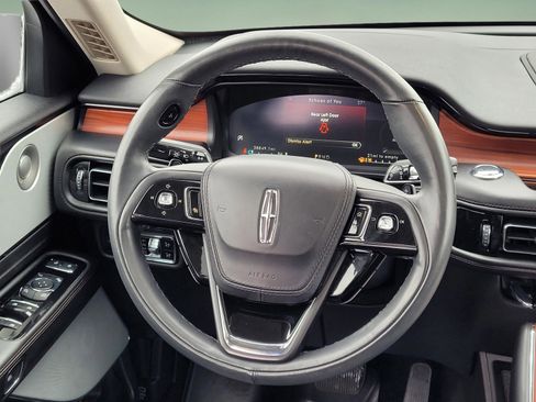 Used 2024 Lincoln Aviator Reserve w/ Equipment Group 201A image 12