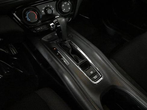 Used 2019 Honda HR-V Sport image 12