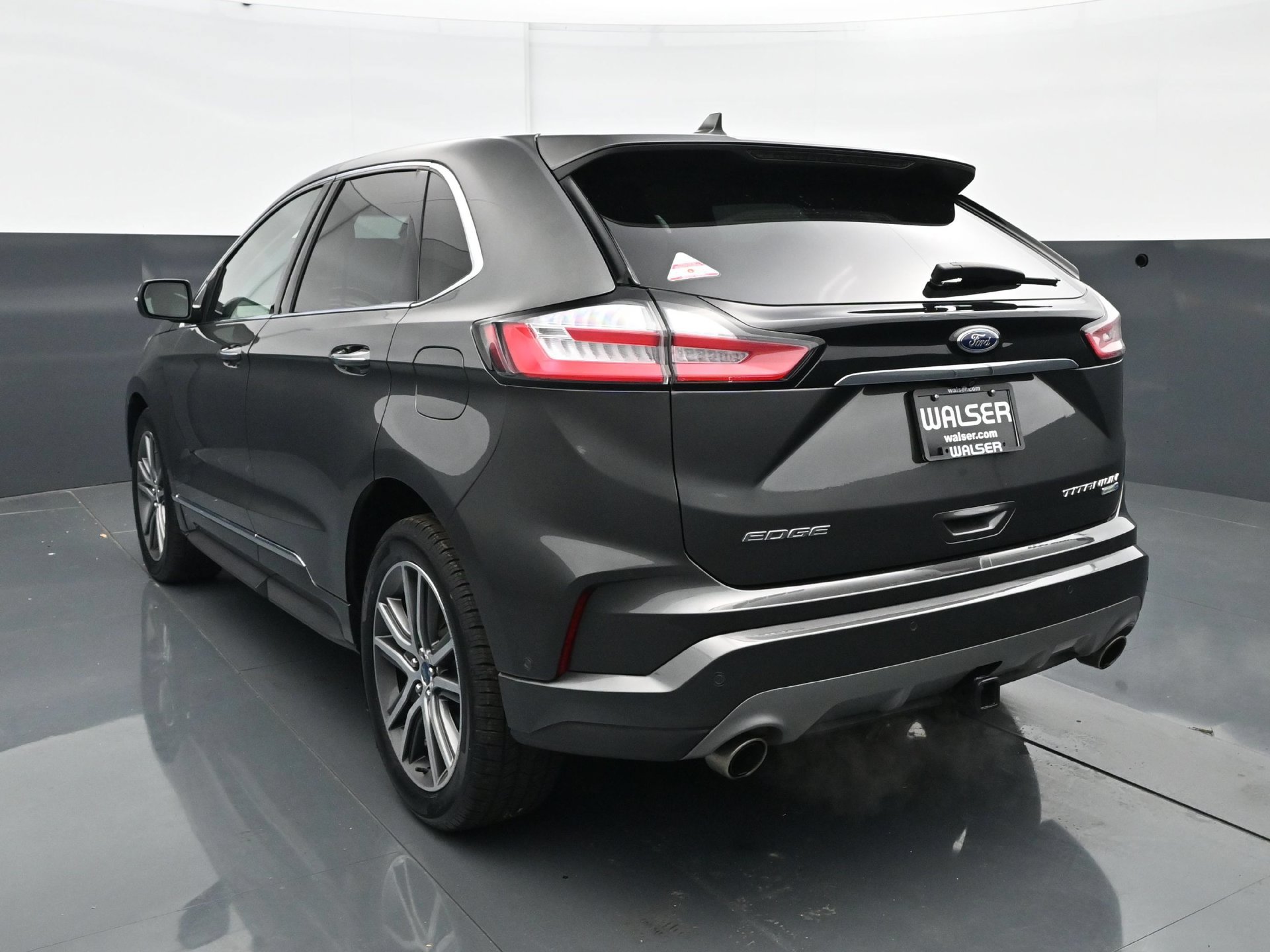 Used 2019 Ford Edge Titanium w/ Equipment Group 301A AWD/4WD image 5