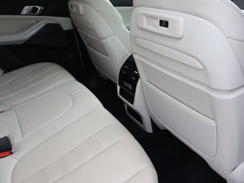 Used 2022 BMW X5 xDrive45e w/ M Sport Package AWD/4WD image 25